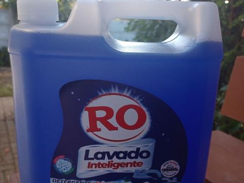 Detergete Ro líquido concentrado